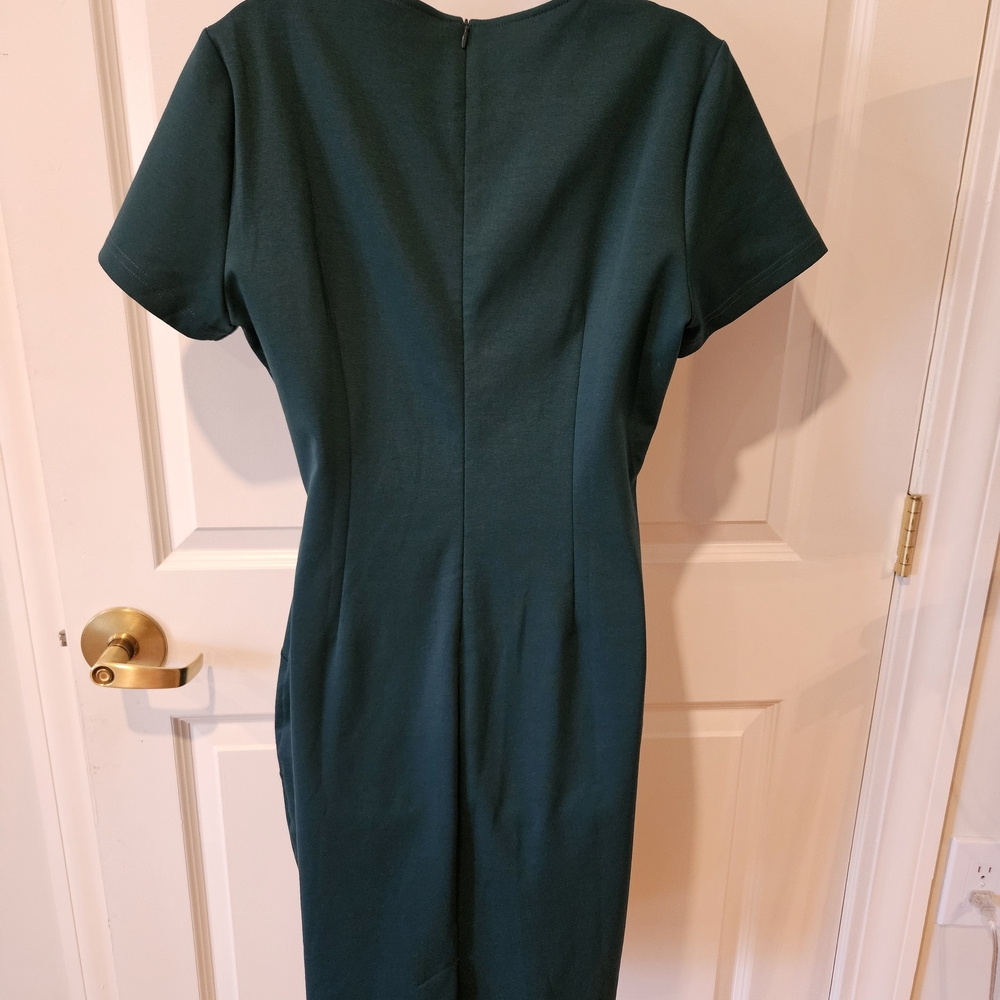 Structured Dark Green Short-Sleeve Sheath Dress (cocktail) - Picture 3 of 5